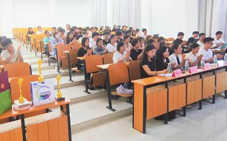 评委老师 评委老师